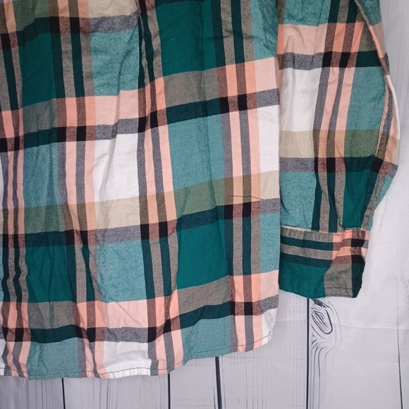 J.Crew Classic plaid button-down 100% cotton shirt - Picture 9 of 11